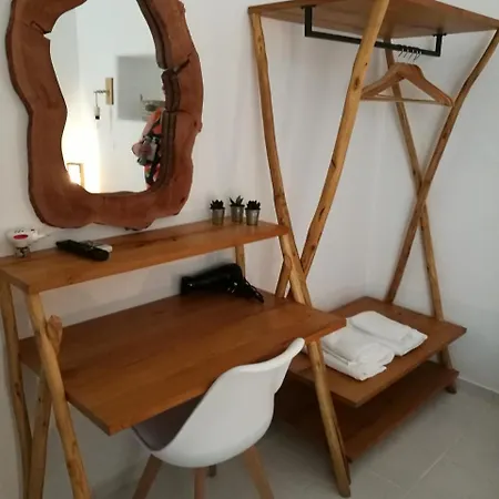 Gerania Milos Αδάμας