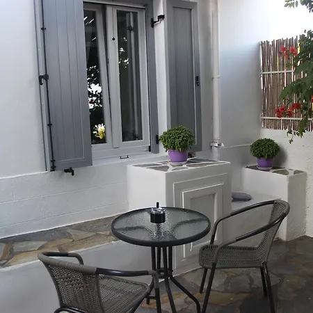 Διαμέρισμα Gerania Milos Αδάμας