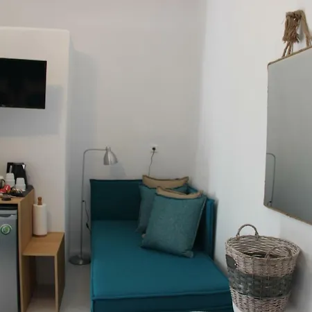 Gerania Milos Apartment *