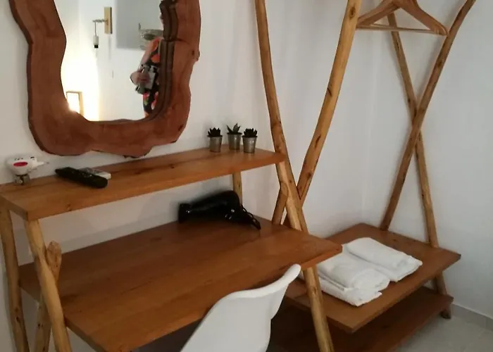 Gerania Milos Adamantas (Milos)